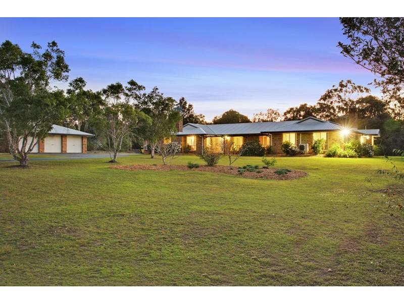 21 Tipuana Drive, Capalaba QLD 4157