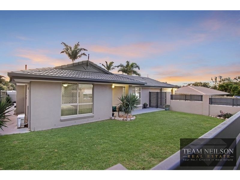 4 Montrose Place, Redland Bay QLD 4165