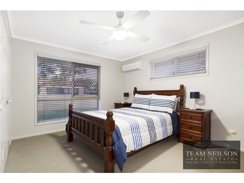 4 Montrose Place, Redland Bay QLD 4165