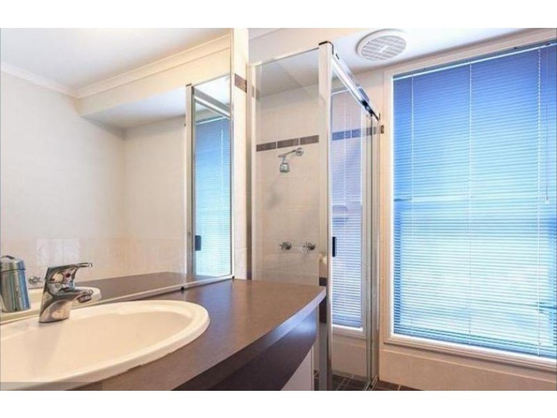 11 Watervale Dr, Redland Bay QLD 4165