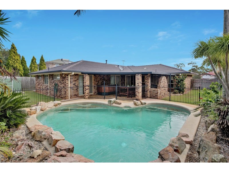 2 Harrogate Terrace, Birkdale QLD 4159