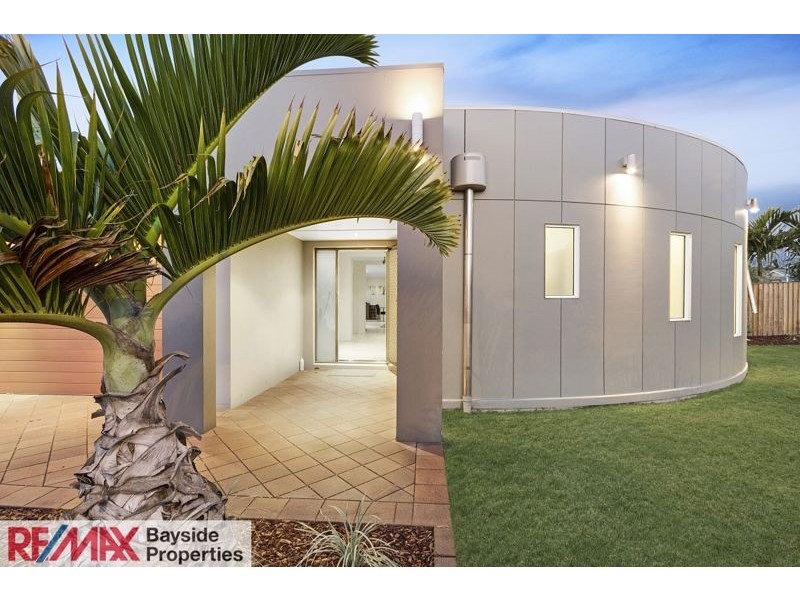 2 Bellevista Crescent, Wellington Point QLD 4160