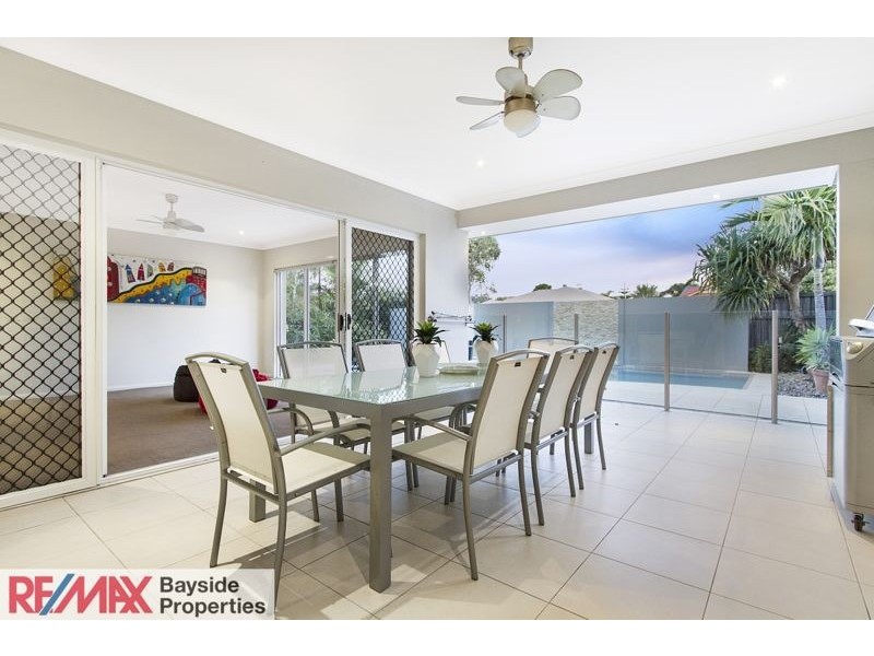 2 Bellevista Crescent, Wellington Point QLD 4160