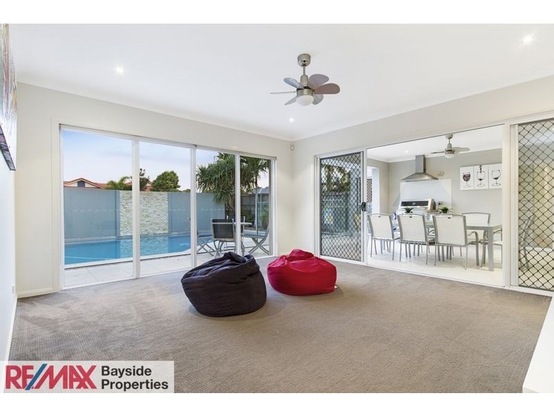 2 Bellevista Crescent, Wellington Point QLD 4160