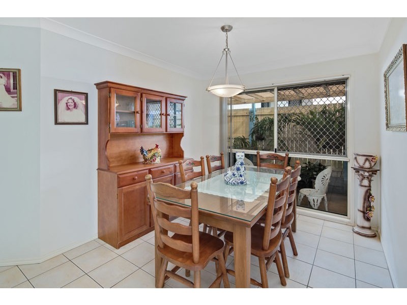 10 Almond Avenue, Birkdale QLD 4159