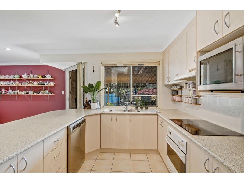 10 Almond Avenue, Birkdale QLD 4159