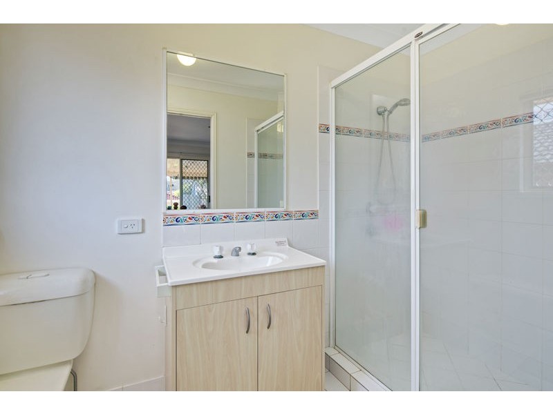 10 Almond Avenue, Birkdale QLD 4159