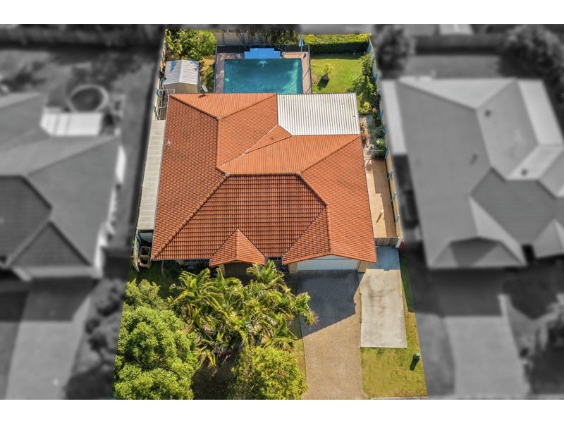 10 Almond Avenue, Birkdale QLD 4159