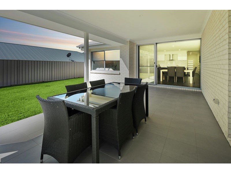 50 Capella Drive, Redland Bay QLD 4165