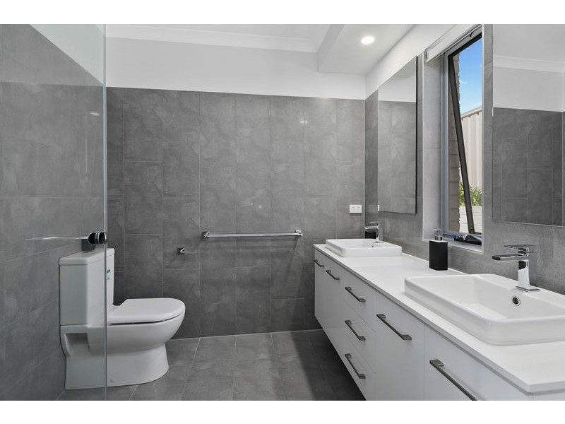 50 Capella Drive, Redland Bay QLD 4165