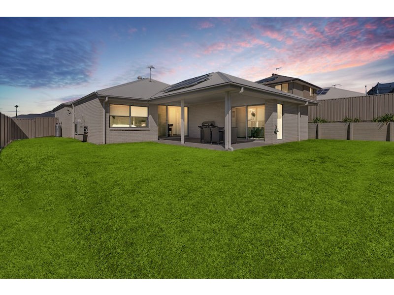 50 Capella Drive, Redland Bay QLD 4165
