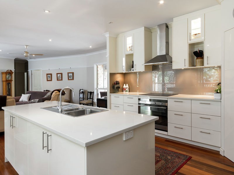 108 Winston Rd, Sheldon QLD 4157