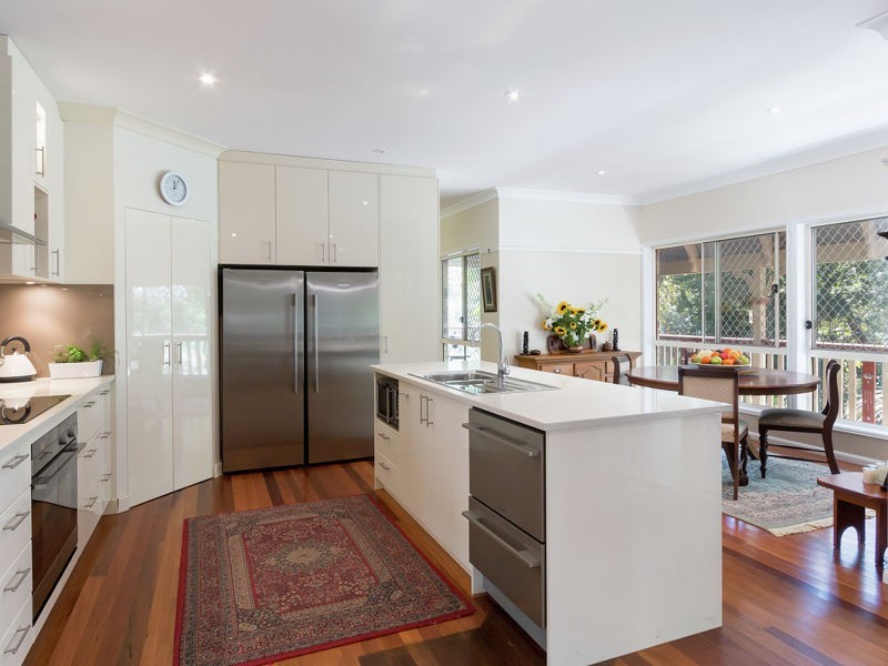 108 Winston Rd, Sheldon QLD 4157