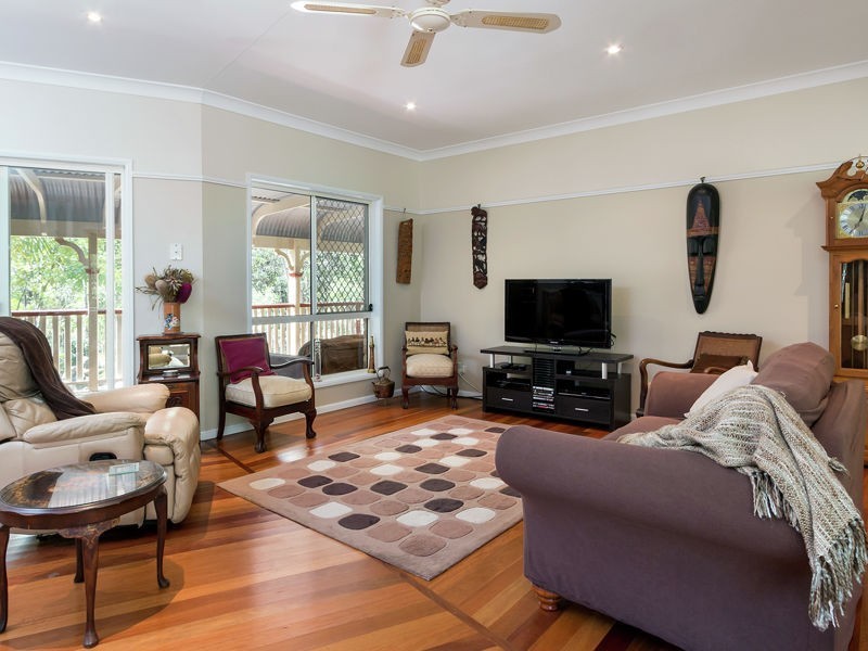 108 Winston Rd, Sheldon QLD 4157