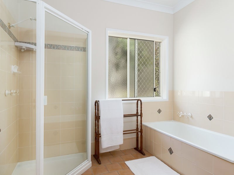 108 Winston Rd, Sheldon QLD 4157