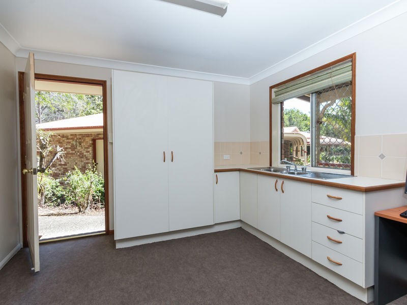 108 Winston Rd, Sheldon QLD 4157