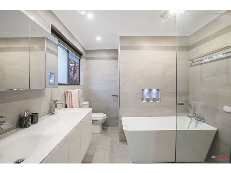 4 Persimmon Court, Capalaba QLD 4157