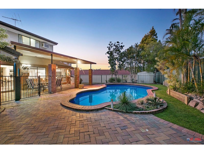 4 Persimmon Court, Capalaba QLD 4157