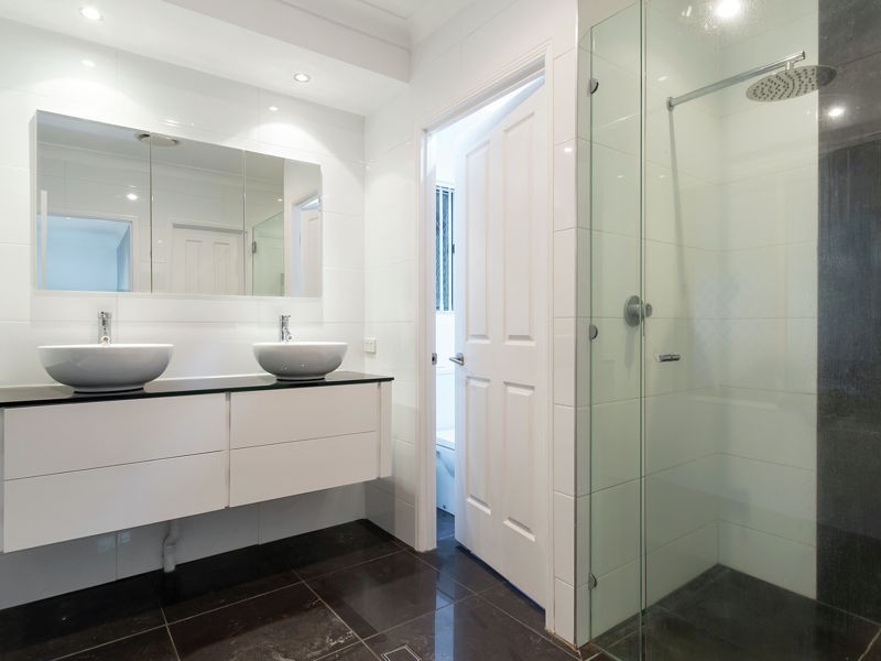 150 Henderson Rd, Sheldon QLD 4157