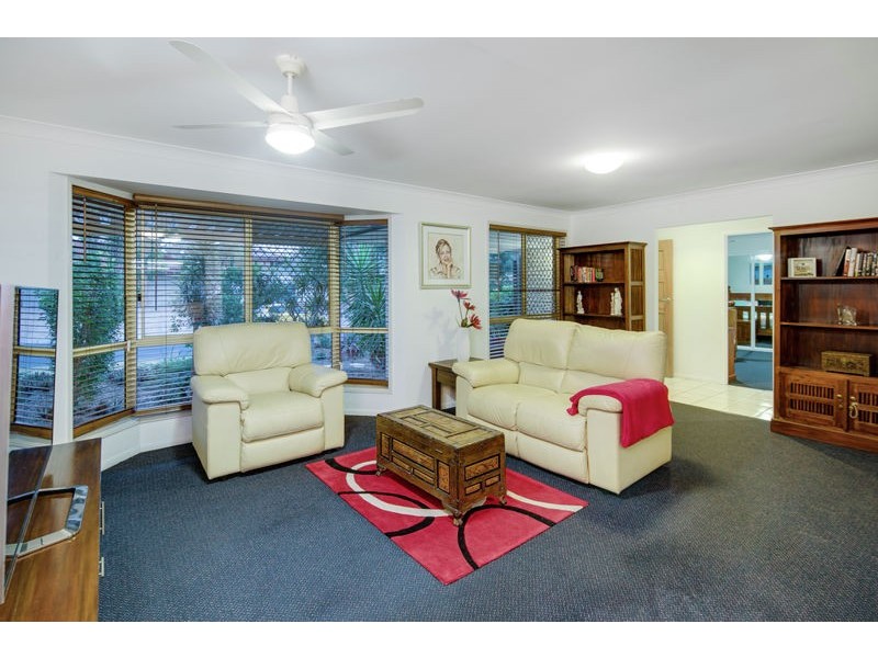 11 Carisbrooke Court, Birkdale QLD 4159