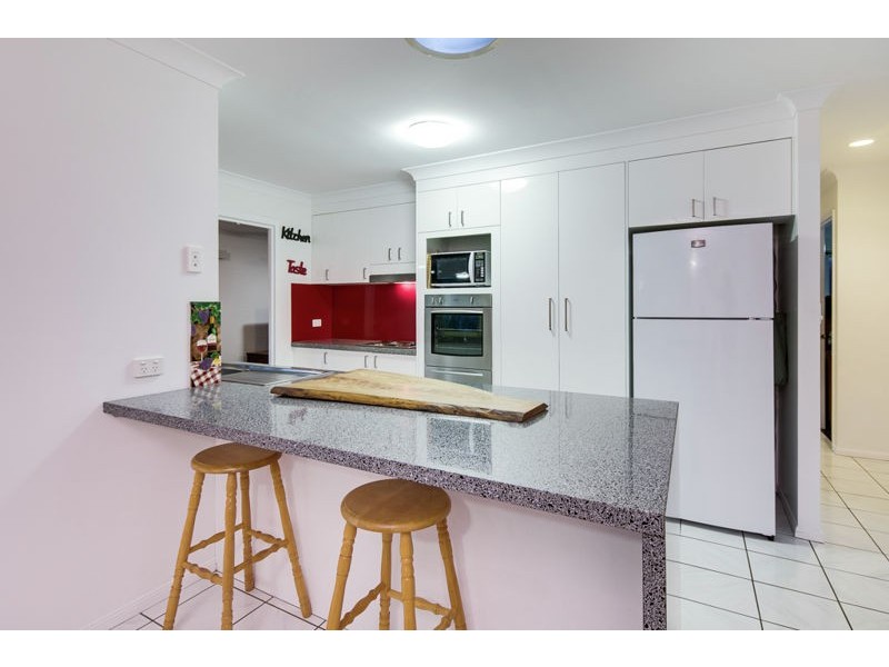 11 Carisbrooke Court, Birkdale QLD 4159