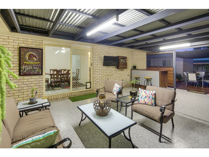 11 Carisbrooke Court, Birkdale QLD 4159