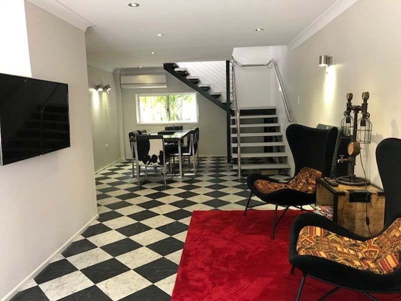 2 Curringa Court, Carbrook QLD 4130