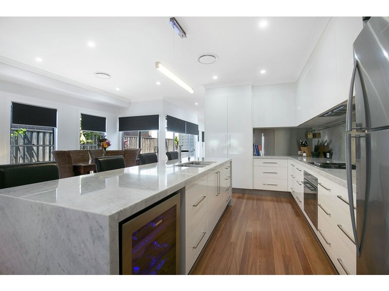 10 Haslingden Drive, Redland Bay QLD 4165