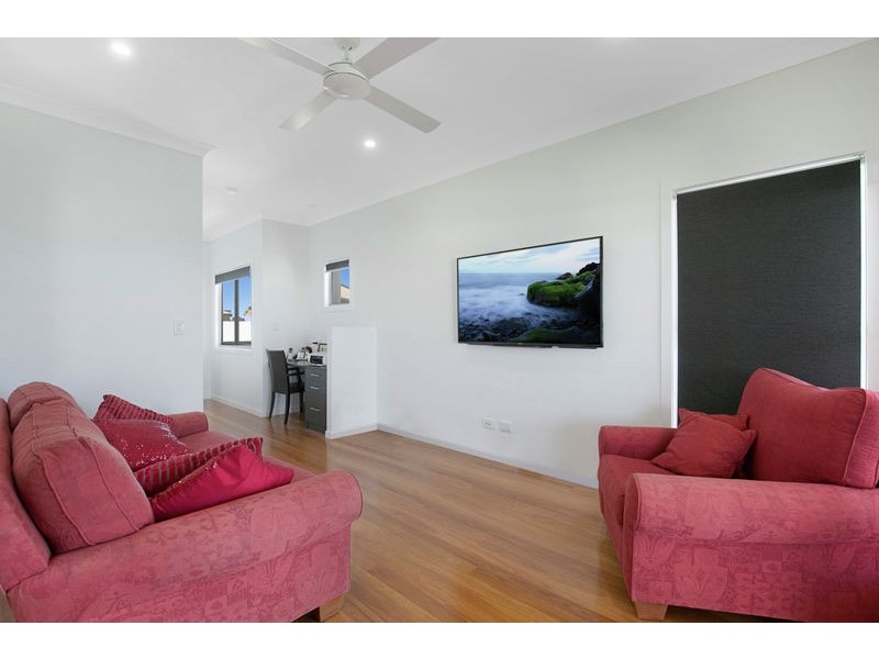 10 Haslingden Drive, Redland Bay QLD 4165