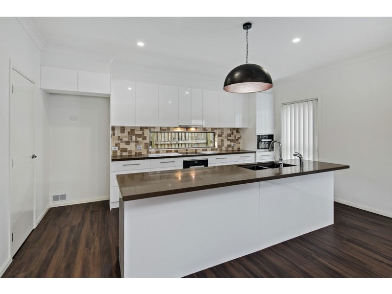 6 and 6A Tane Court, Thornlands QLD 4164