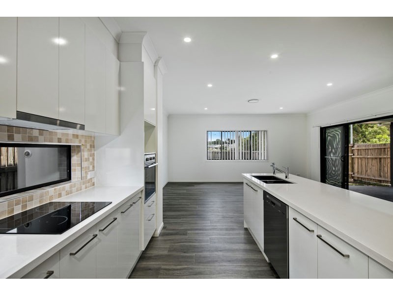 6 and 6A Tane Court, Thornlands QLD 4164