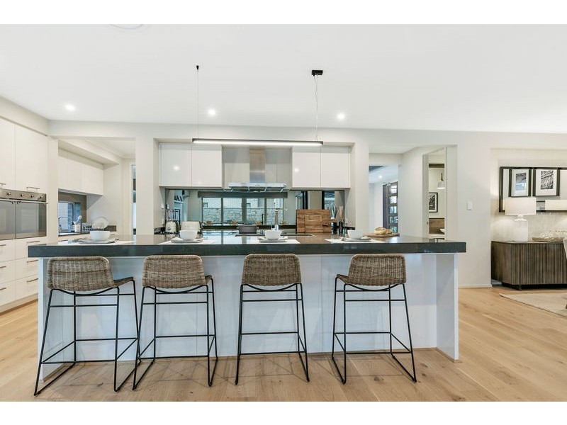 8 Seawater Street, Thornlands QLD 4164