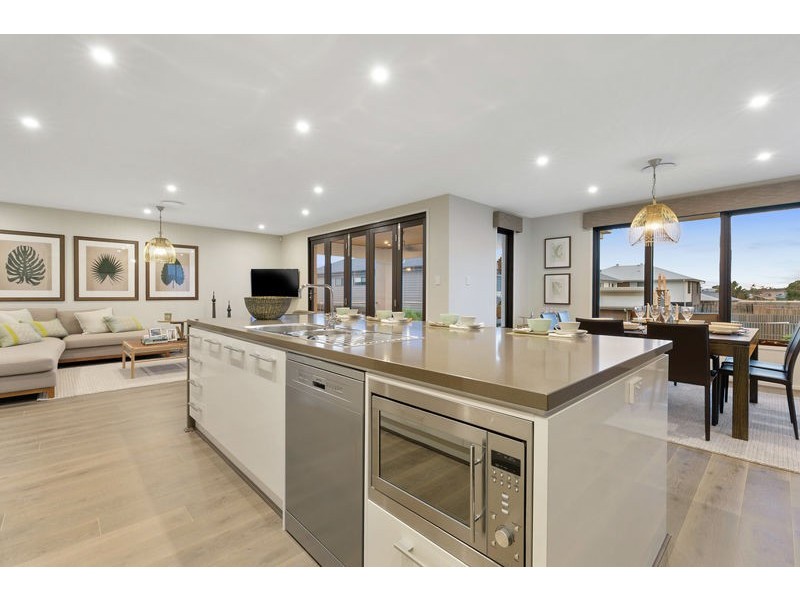 10 Seawater Street, Thornlands QLD 4164