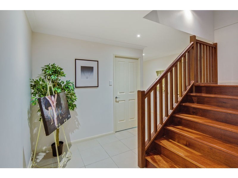 182 Milsom St, Norman Park QLD 4170