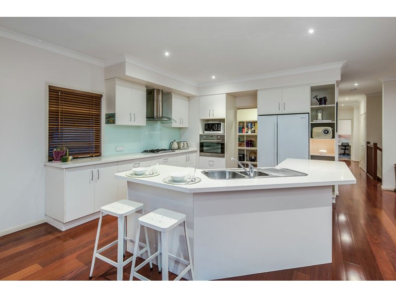 182 Milsom St, Norman Park QLD 4170