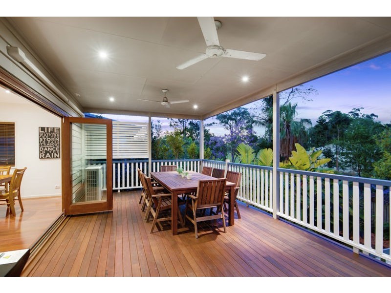 182 Milsom St, Norman Park QLD 4170