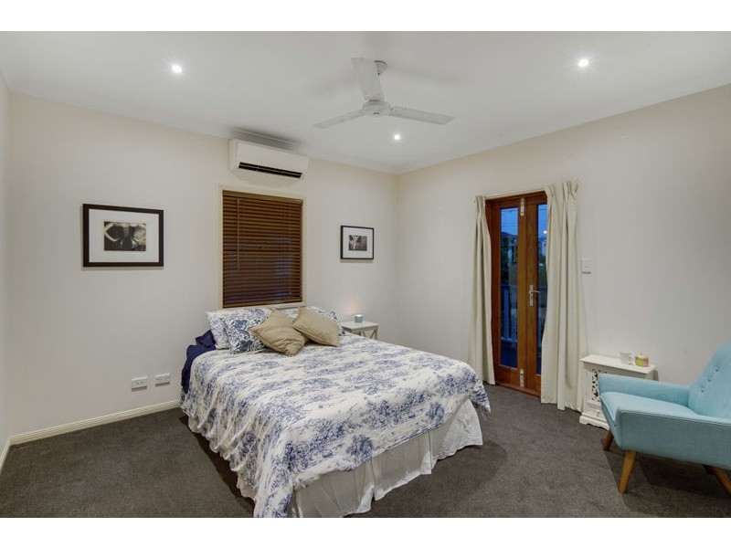 182 Milsom St, Norman Park QLD 4170