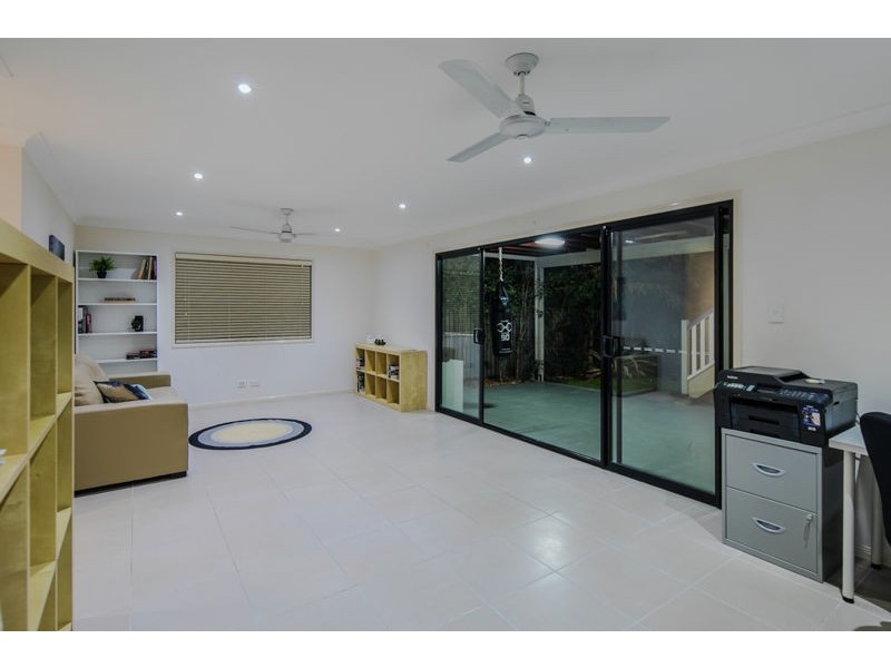 182 Milsom St, Norman Park QLD 4170