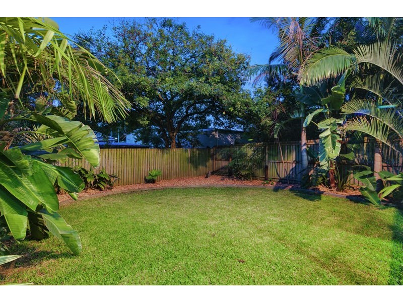 182 Milsom St, Norman Park QLD 4170