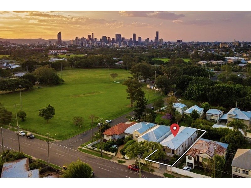 182 Milsom St, Norman Park QLD 4170