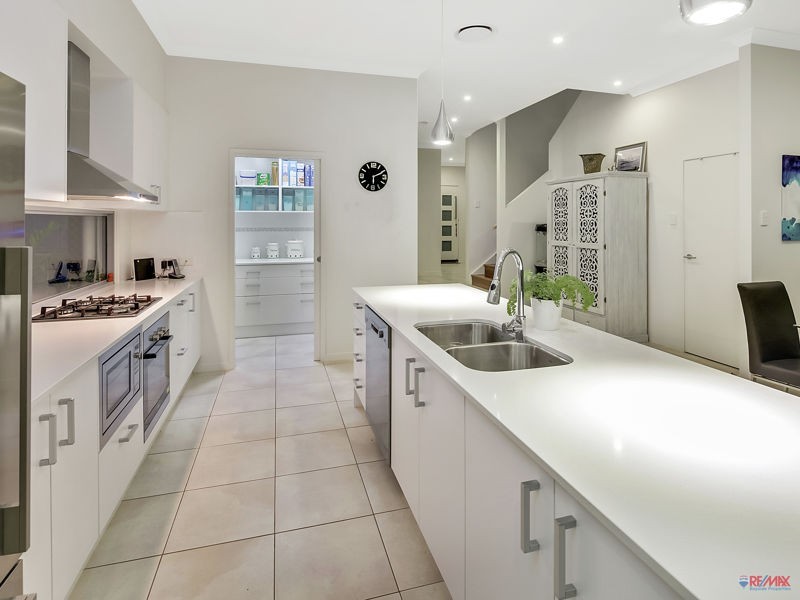 8 Rye Street, Wellington Point QLD 4160