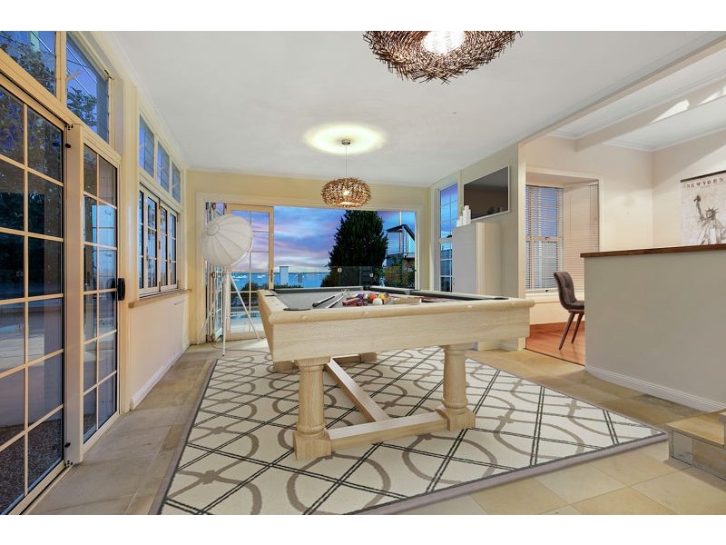 309 Esplanade, Redland Bay QLD 4165