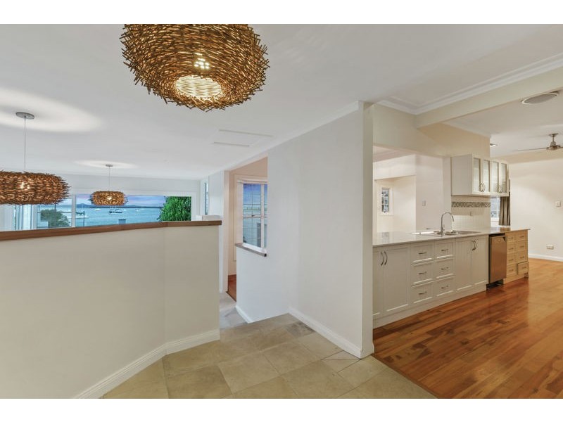 309 Esplanade, Redland Bay QLD 4165