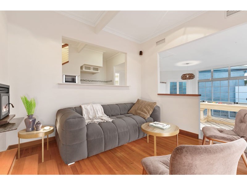 309 Esplanade, Redland Bay QLD 4165