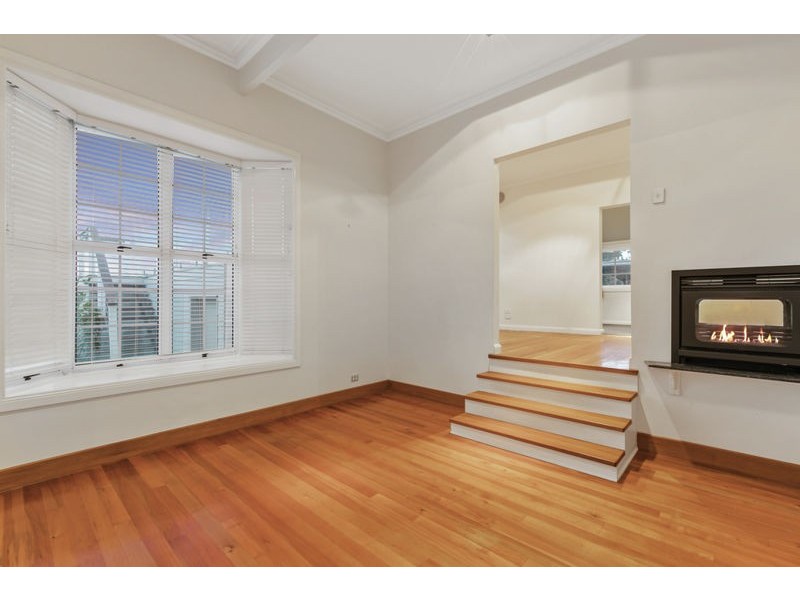 309 Esplanade, Redland Bay QLD 4165