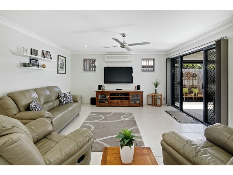 52 Whipbird Cct, Victoria Point QLD 4165