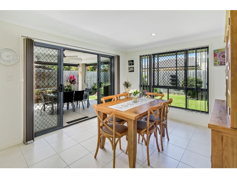 52 Whipbird Cct, Victoria Point QLD 4165