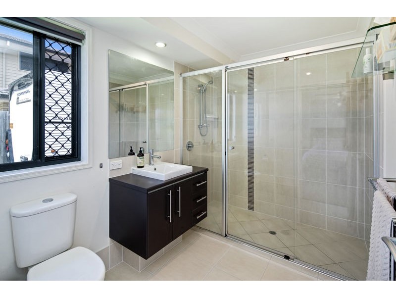 52 Whipbird Cct, Victoria Point QLD 4165