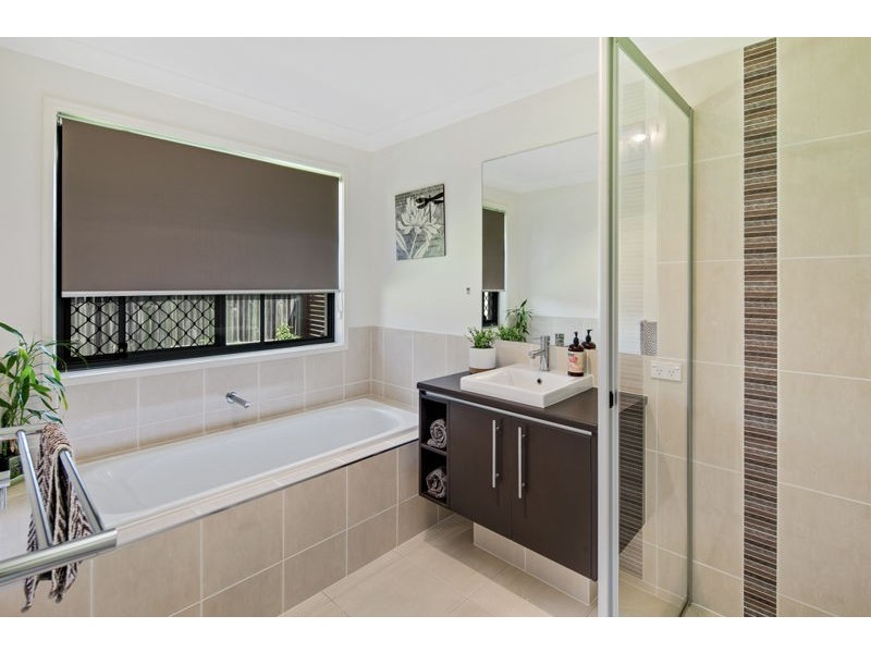 52 Whipbird Cct, Victoria Point QLD 4165