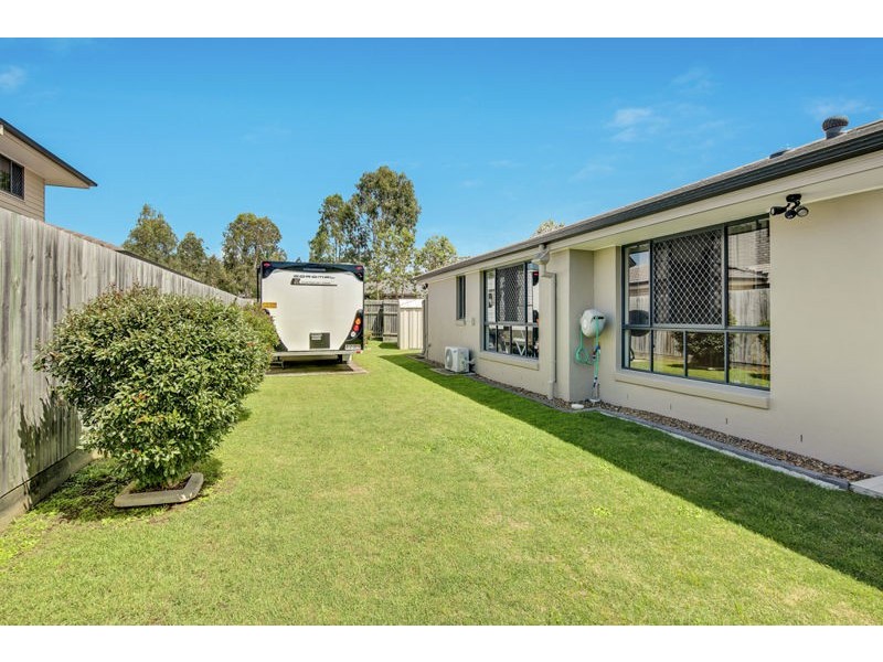 52 Whipbird Cct, Victoria Point QLD 4165